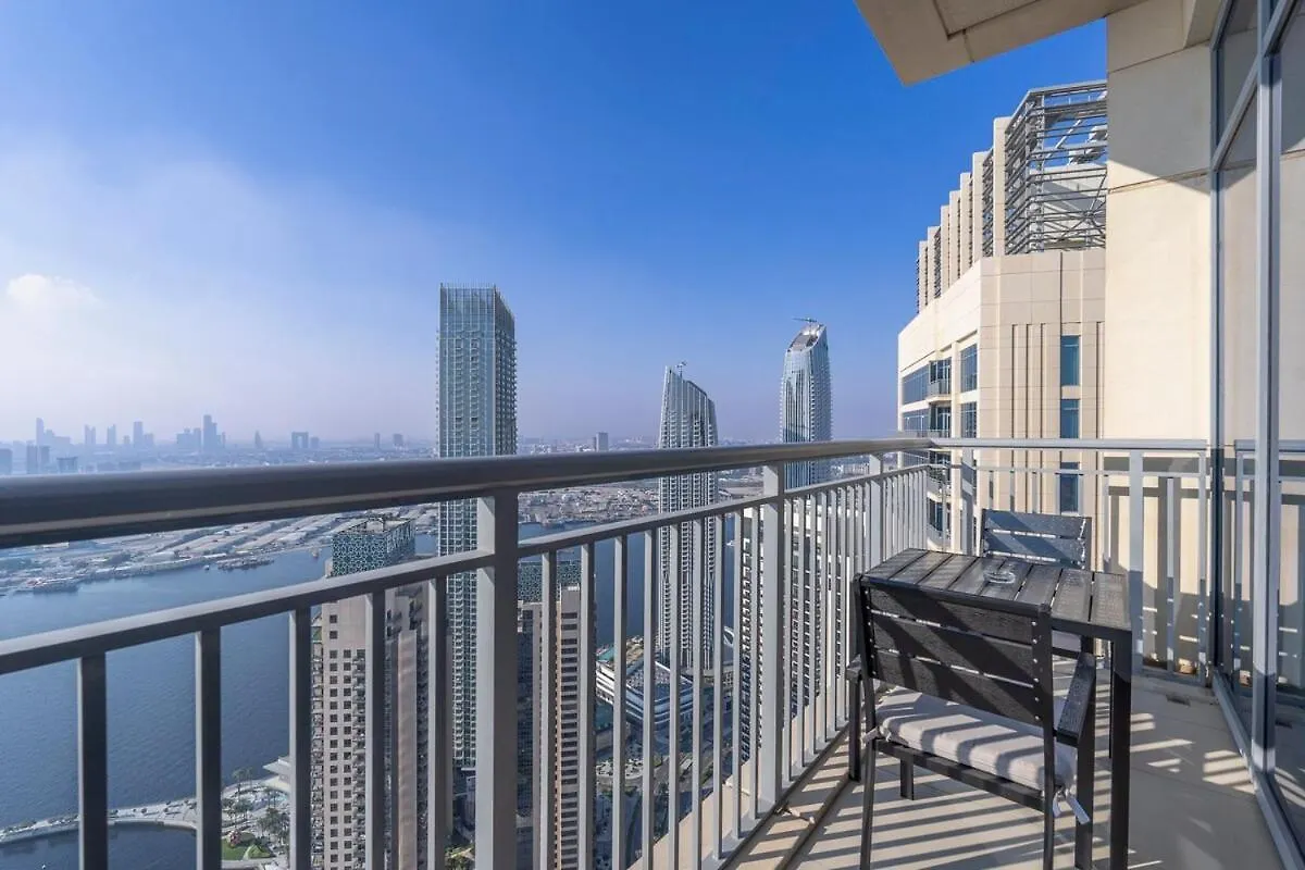 Airy 5-Bedrooms Apartment At Harbour Views With Stunning Scenery Of Dubai Creek!