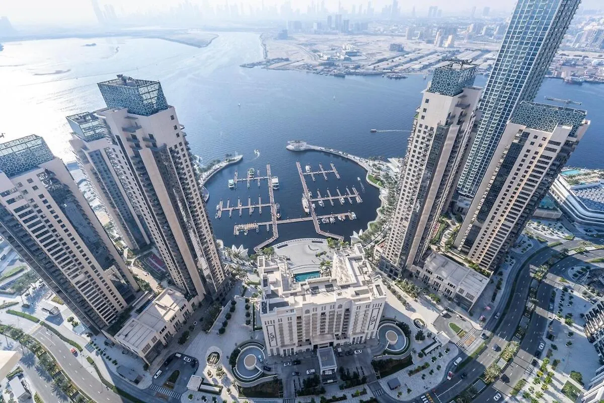 Airy 5-Bedrooms Apartment At Harbour Views With Stunning Scenery Of Dubai Creek!