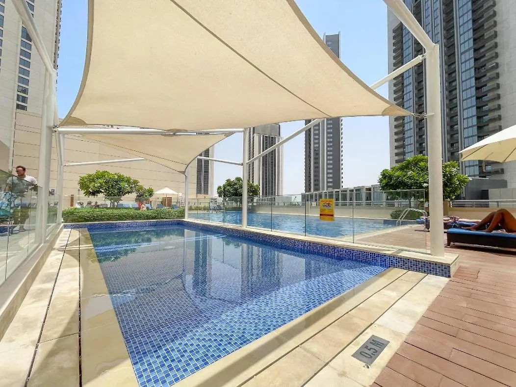 Airy 5-Bedrooms Apartment At Harbour Views With Stunning Scenery Of Dubai Creek!